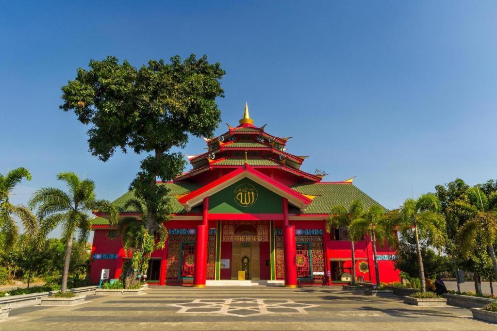 Life Puri Hotel Surabaya Gubeng Εξωτερικό φωτογραφία