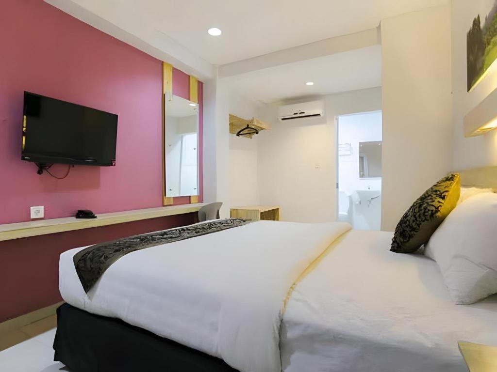 Life Puri Hotel Surabaya Gubeng Εξωτερικό φωτογραφία