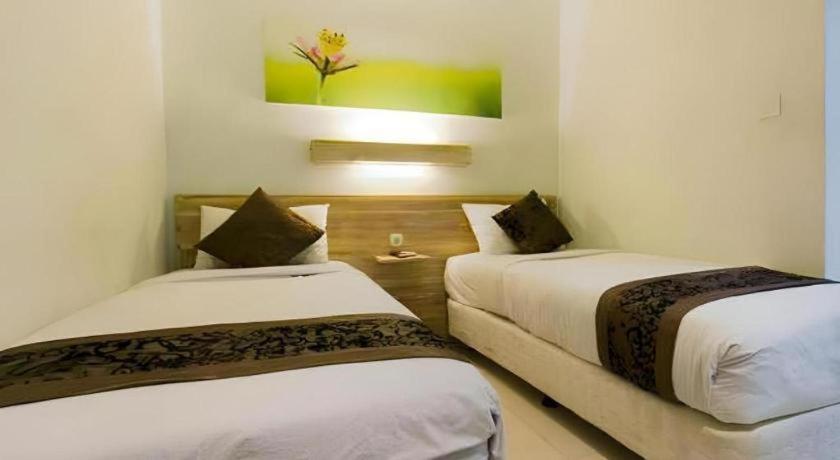 Life Puri Hotel Surabaya Gubeng Εξωτερικό φωτογραφία