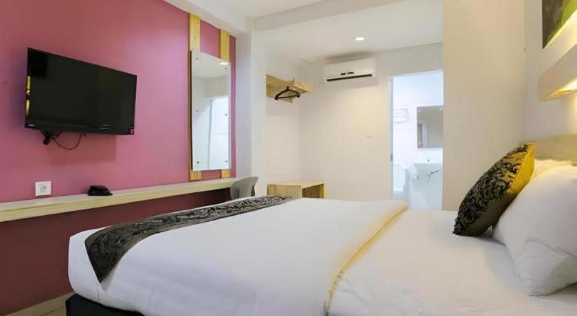 Life Puri Hotel Surabaya Gubeng Εξωτερικό φωτογραφία