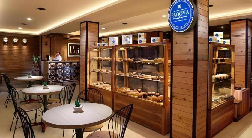 Life Puri Hotel Surabaya Gubeng Εξωτερικό φωτογραφία